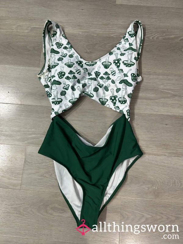 Green Mushroom One Piece
