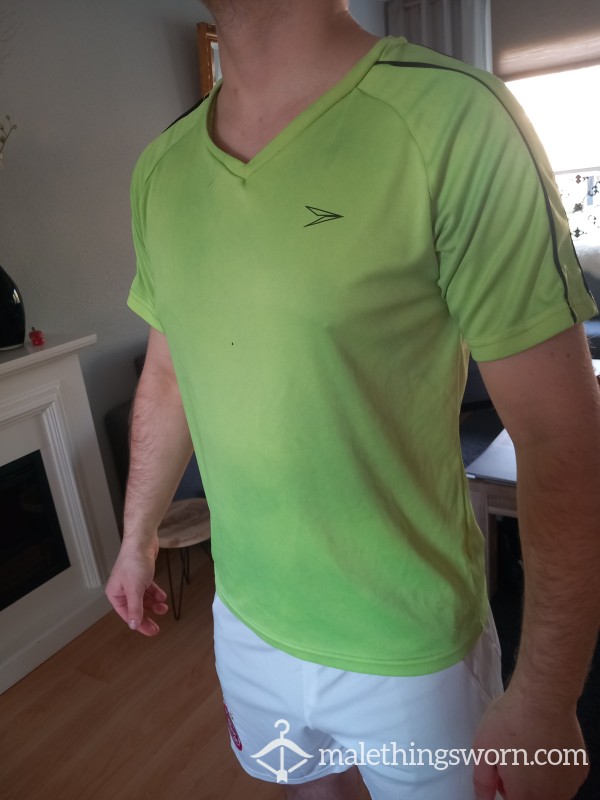 Green Sweaty Gymshirt🥵💪🏻