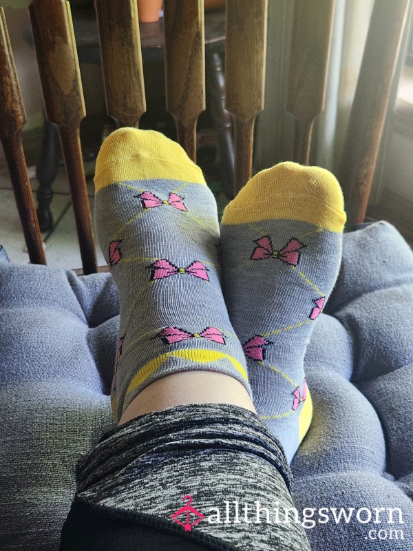 Grey And Yellow With Pink Bow