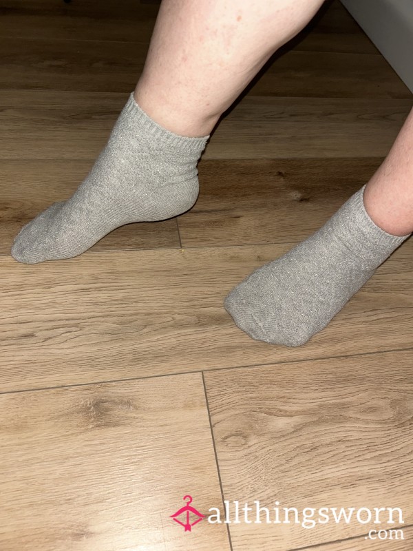 Grey Ankle Socks – VERY Stinky & Properly Worn 😈