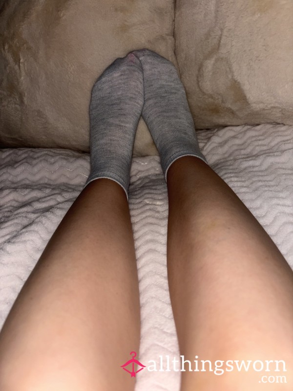 Grey Ankle Socks With A Heart On The Back