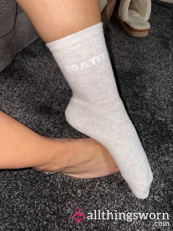 GREY BO & TEE SOCKS💕