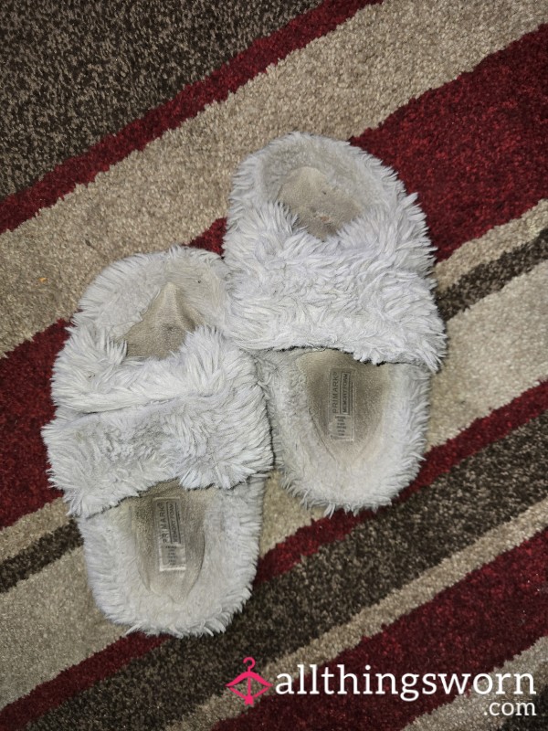 Grey Fluffy Slippers