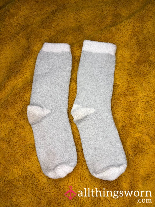 GREY FUZZY SOCKS 🧦