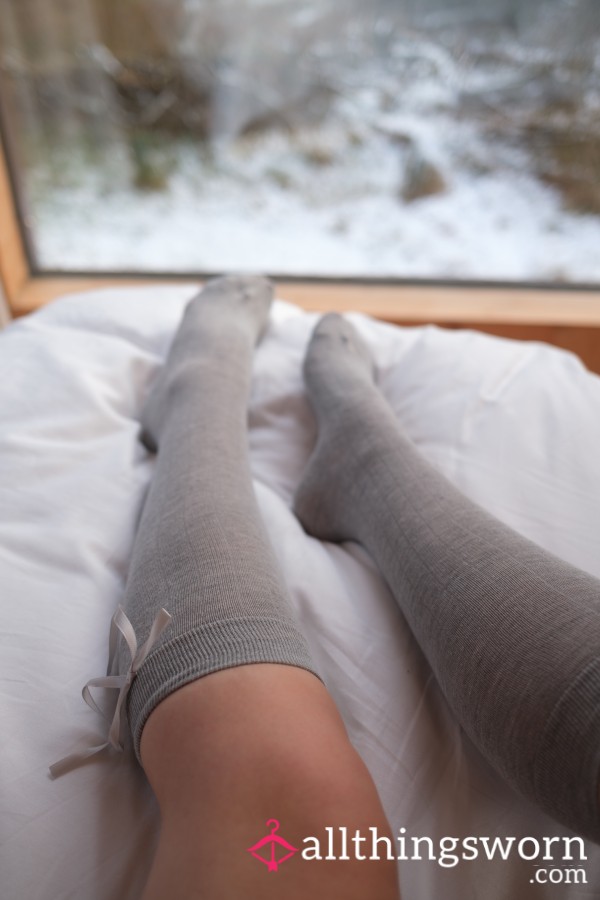 Grey Knee High Socks With Bows, 48hr Wear + Pics 🩶