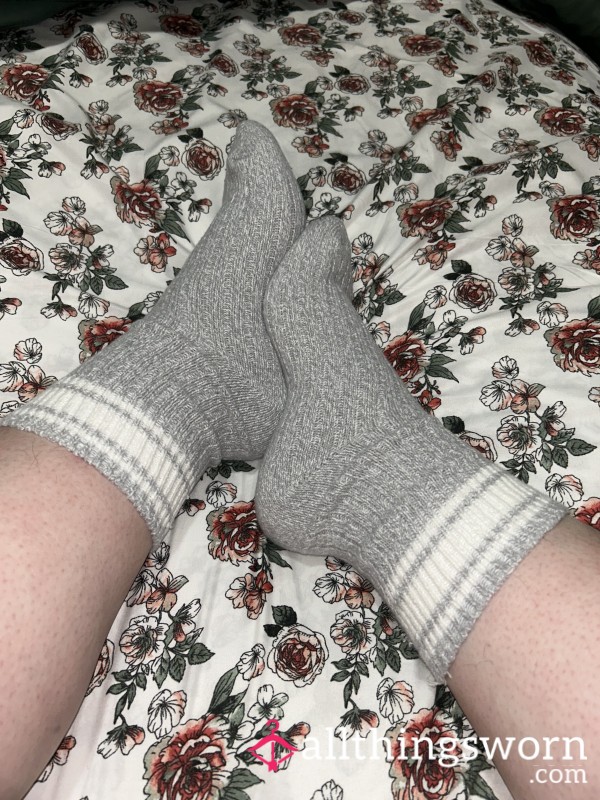 ~GREY KNITTED CREW SOCKS~
