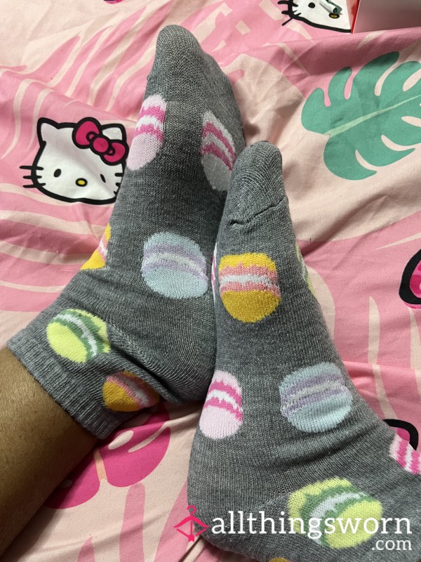 Grey Macaroon Socks
