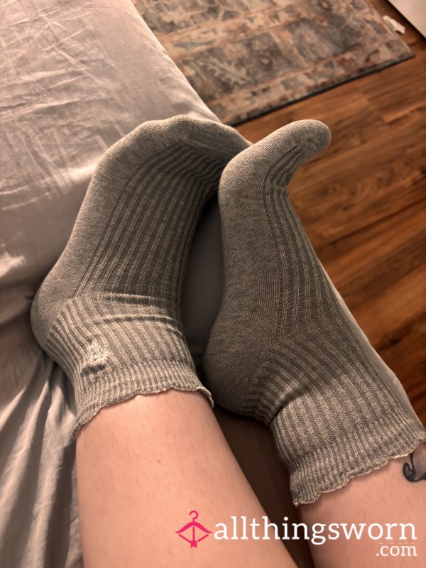 Grey Socks With Flower Embroidery