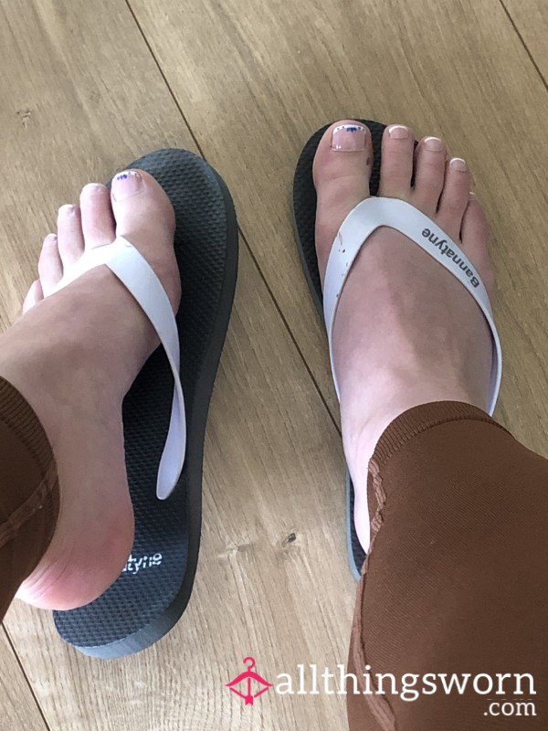 Grey Toe-Thong Spa Flipflops 🩴