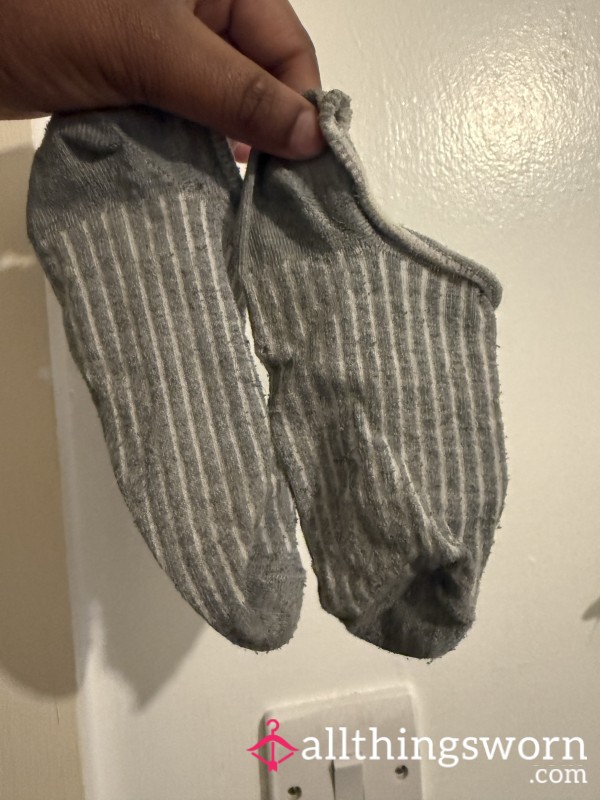 Grey & White Striped Well-Worn Socks 🤍🩶🧦