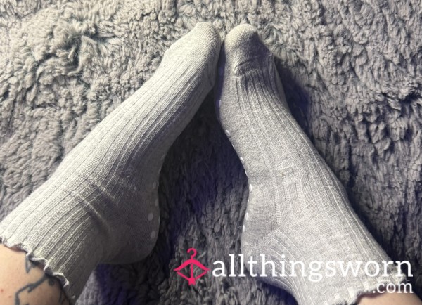 Grey With Black Fills And Grippy Bottom Socks