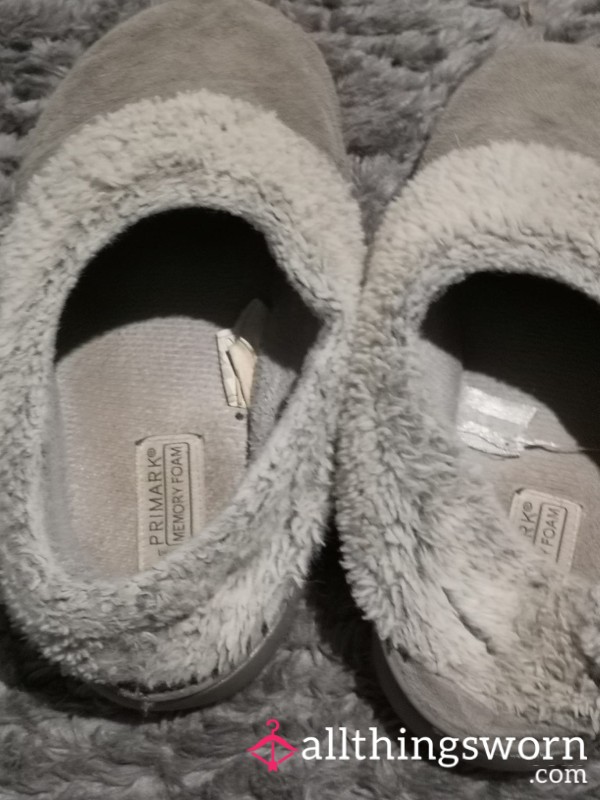 🟠Grey Worn Slippers