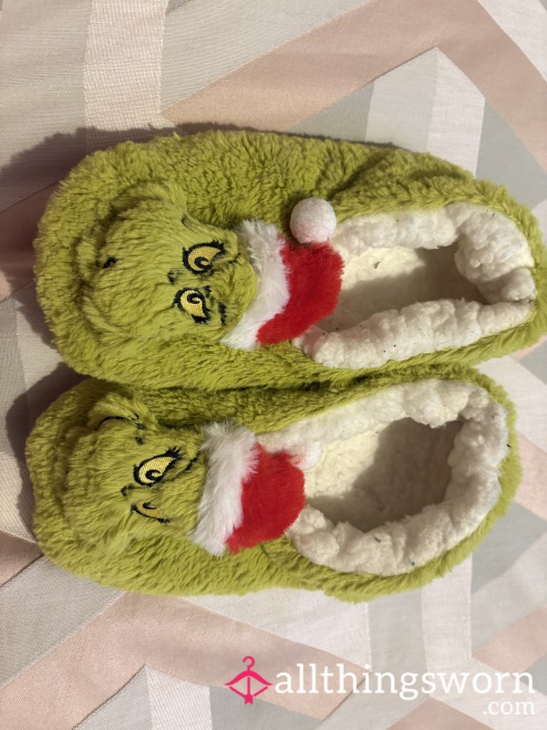 Grinch Slippers, Size 4