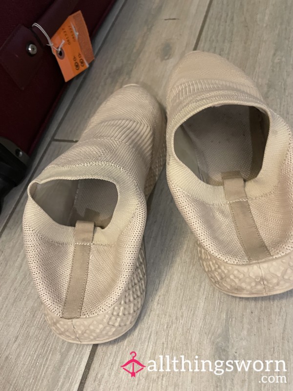Gross Edc Worn Slip On Gym Shoes
