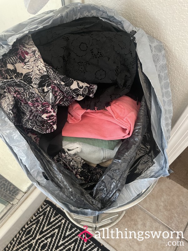Gross 🤮 Smelly Stinky Clothes