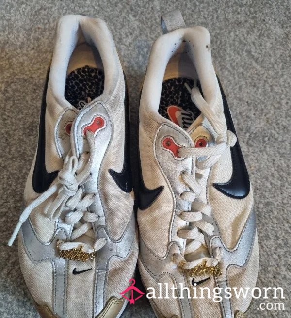 Grubby Used Nike Trainers – Heavily Worn & Sweat-Soaked
