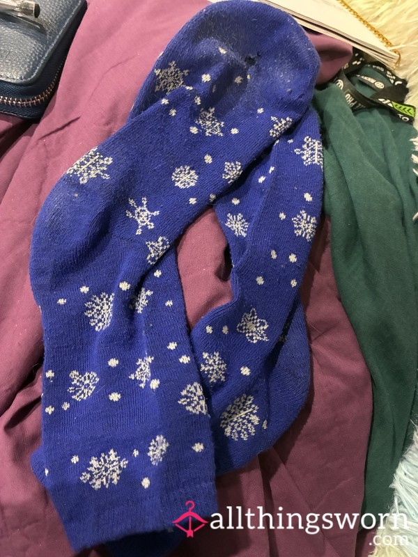 Gurty’s STINKYY Long Snowflake Socks❄️💙