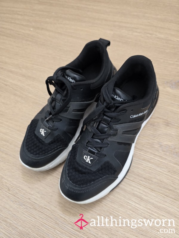 Gut Getragene CALVIN KLEIN Turnschuhe, Gr. 38