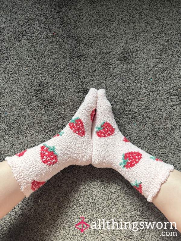 Gym Girls Strawberry Pink Fluffy Socks 🍓🌸