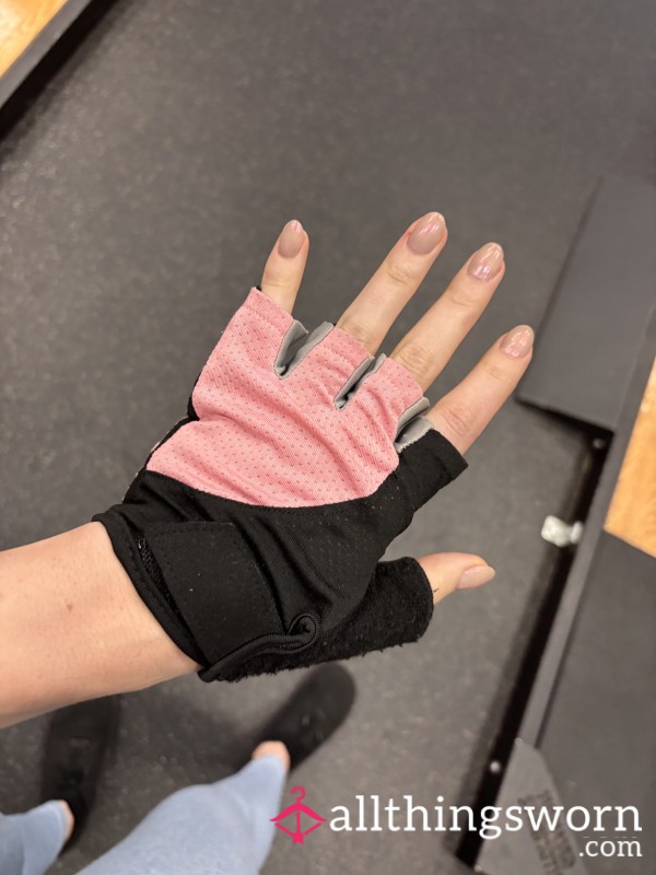 Gym Lifting Gloves $25