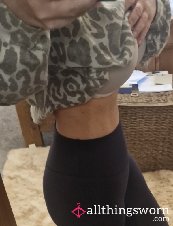 Sweaty Leggings. P**ling These Off Feels So Good. Who's Having Them 😛