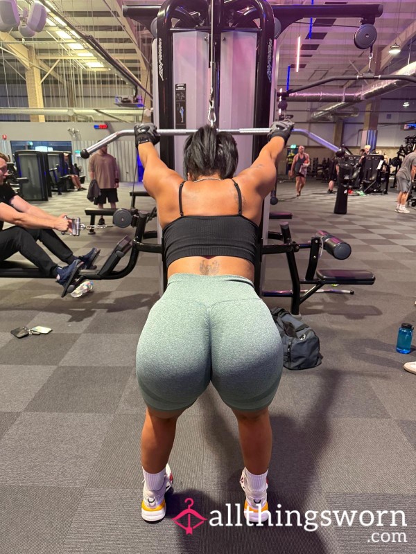 💦 Gym Shorts Experience – Pics + Workout Video (No Underwear) 💦