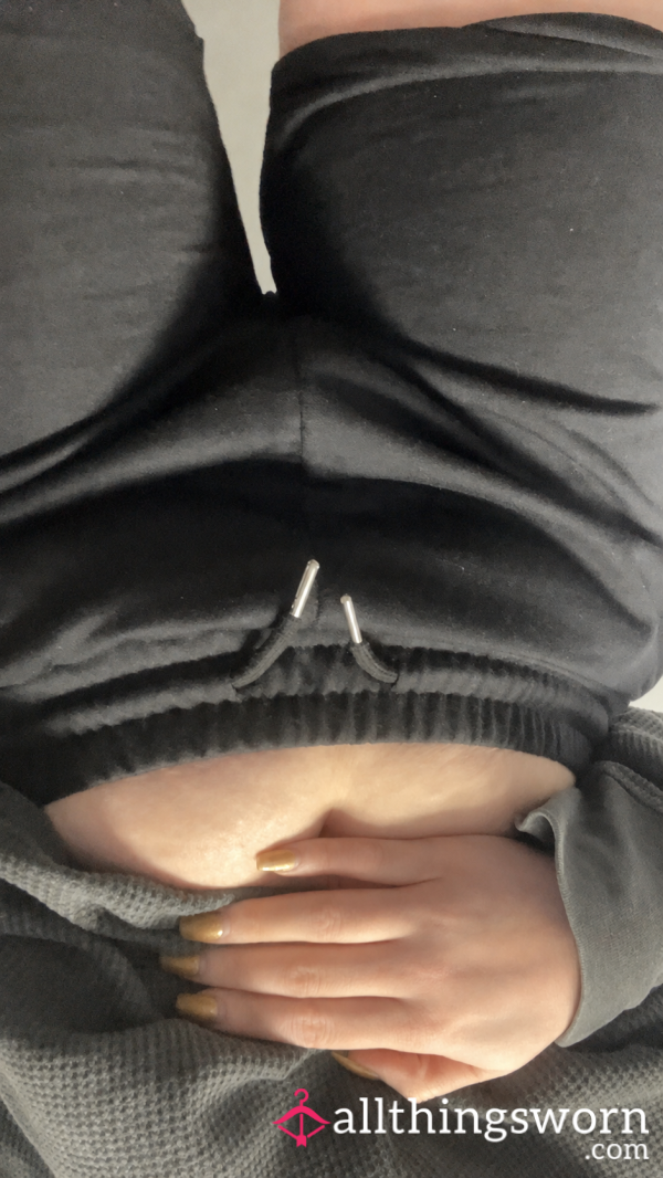 Gym Shorts Worn With No Panties Ovulating 💦