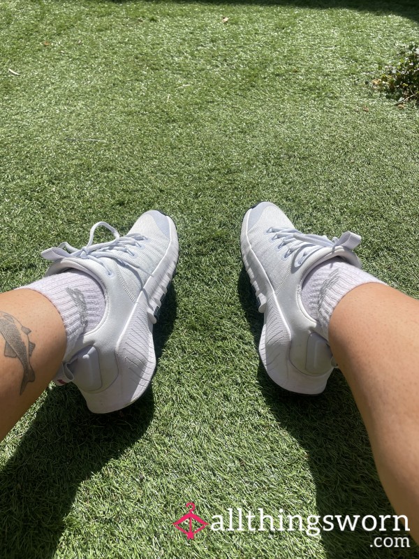 Gym Socks & Feet