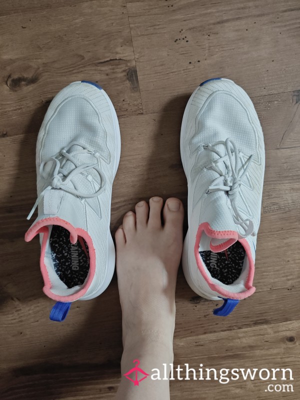 Gym Trainers, Bare Foot Style With Wear Photo