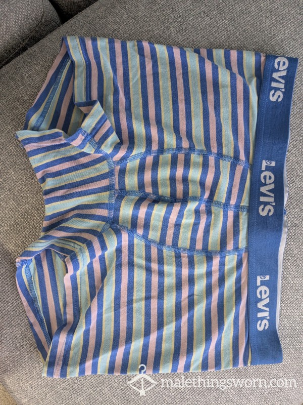 (sold) 🩲 Gym Worn Levi's Medium Boxers