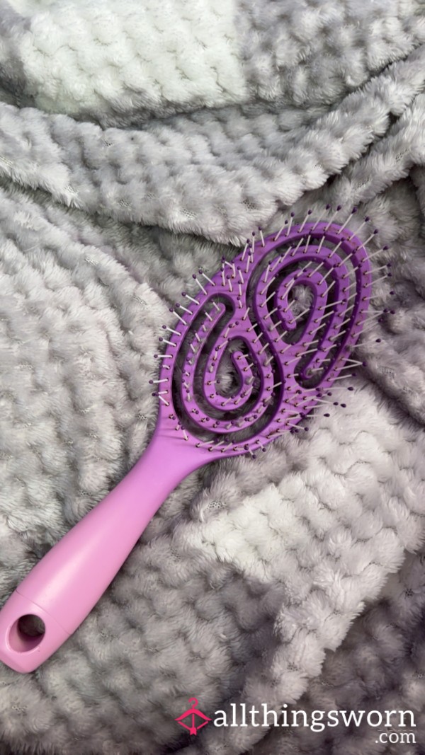 Hair Brush Full Of Mommy And Daughters Hair👩🏼‍🦰👩🏼