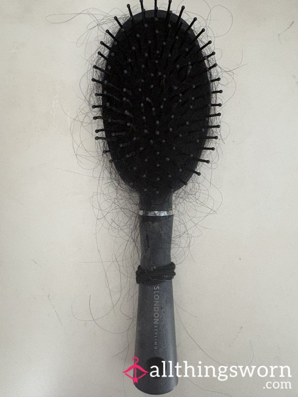 Hair Brush With My Hair 💁🏻‍♀️