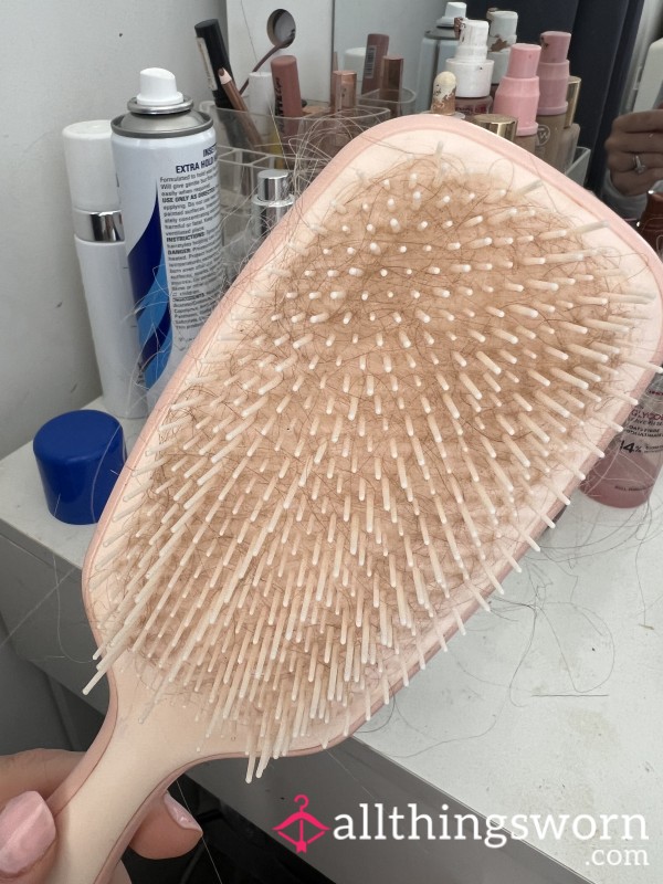Hairbrush Contents 👱🏽‍♀️