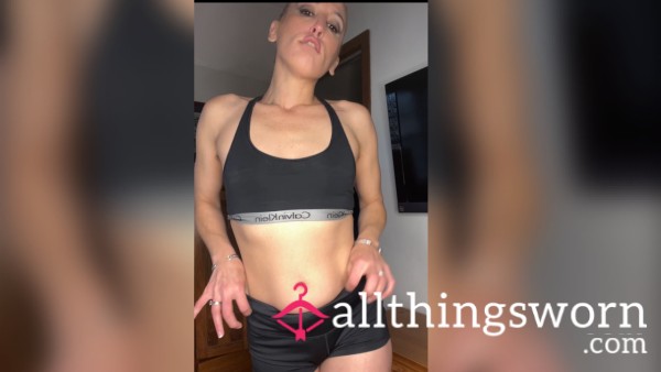 Hairy MILF Gives You Jerk Off Encouragment