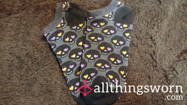 Halloween Socks .... Shockingly Smelly