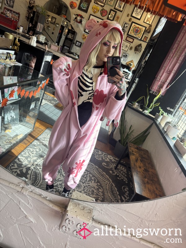 Happy Halloween! Stripping My Costumes And Playing With My Pu**y 👻 (8:30)