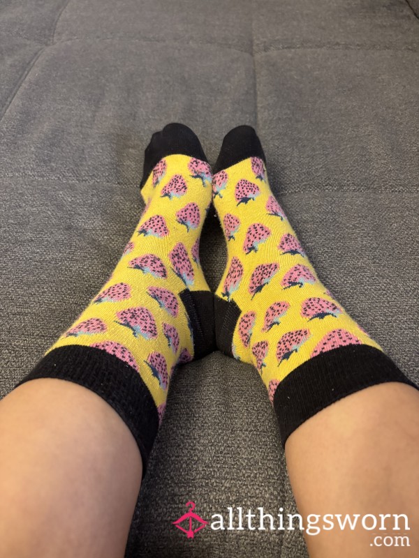 Happy Socks – Yellow With Strawberries 🍓