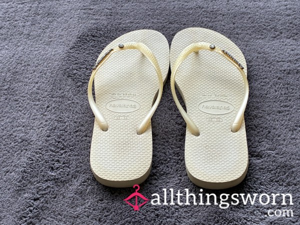 *SOLD* Haviana Flip Flops