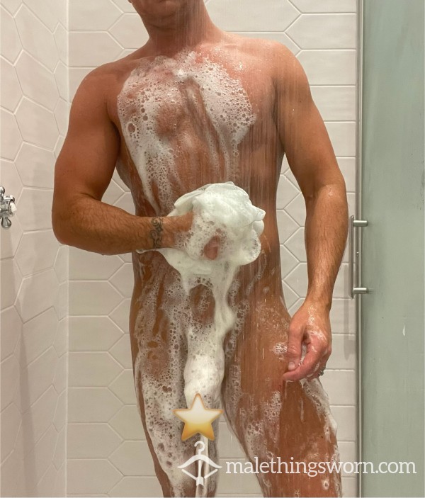 Having A Pi*s In The Shower With A Semi