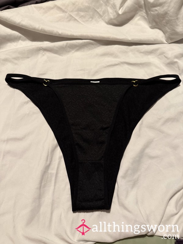 Heart Detail Black Textured Thong