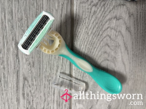Heavily Used Razor