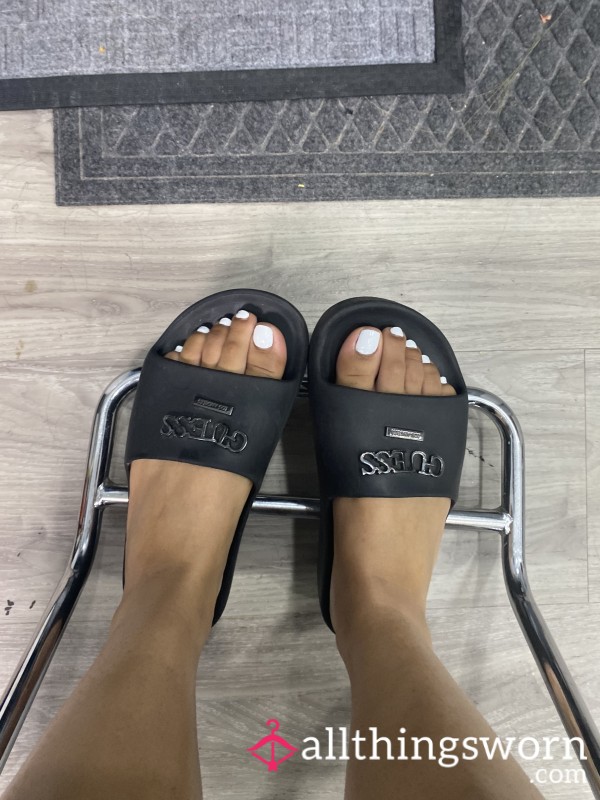 Heavily WORN Guess Sandals Mamas Ready For A New Pair 👣