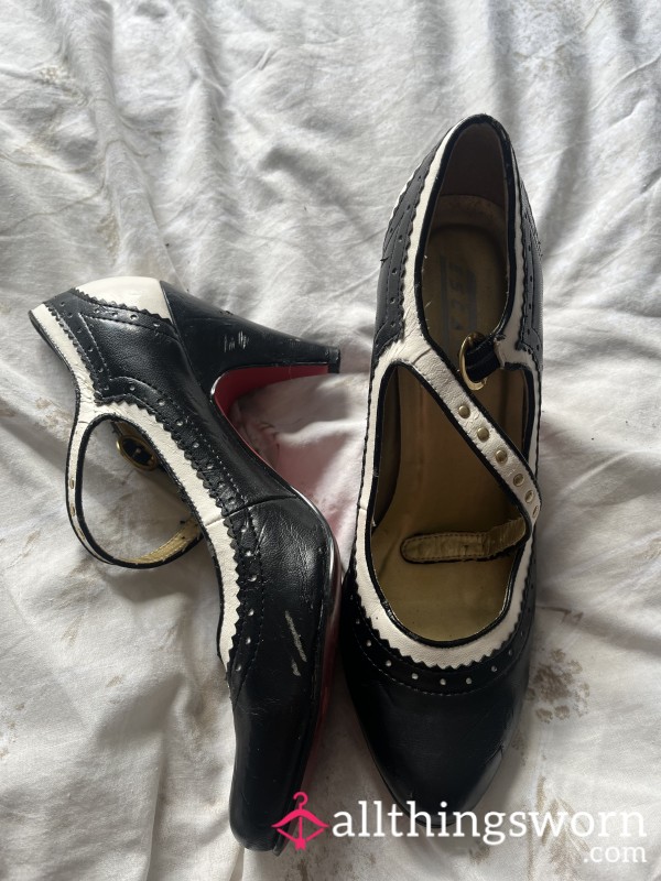 🖤👠Heavily Worn Vintage Boutique Heels, Size 5.5, Scented & Well Used👠🖤