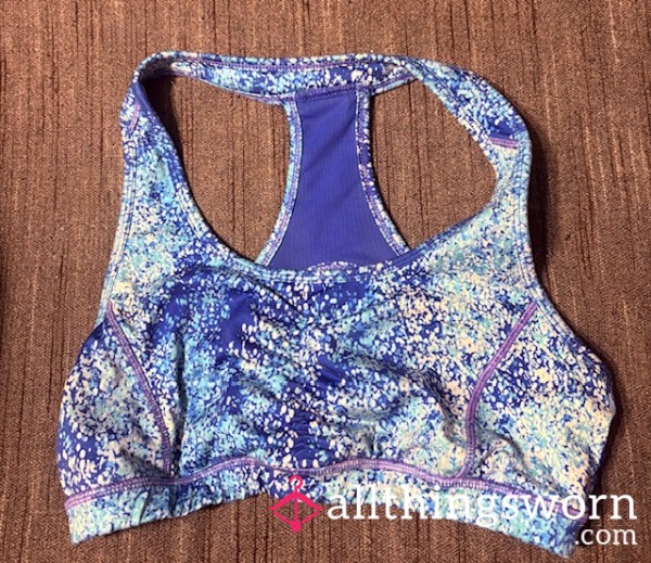 Heavy Duty Sports Bra Worn By Petite Redhead For Weight Lifting