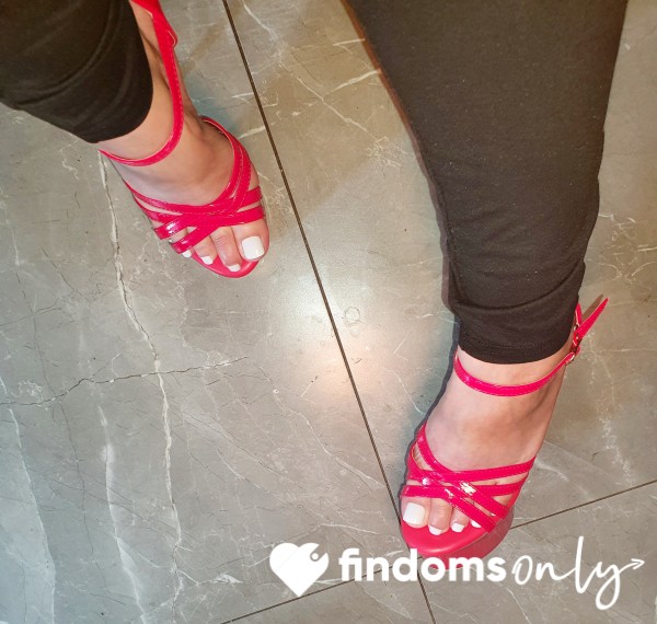 Heel 👠 Ignore/ Play Video
