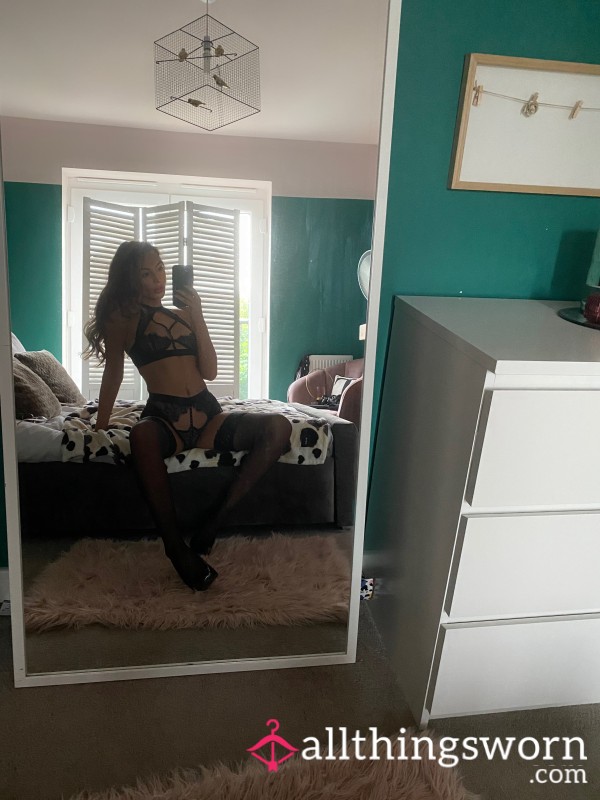 Heels. Suspenders. Lingerie. And My 🍑