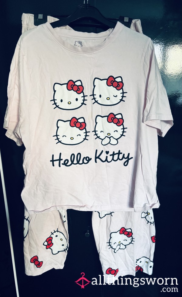 Hello Kitty Pyjamas 18-20 (XXL)