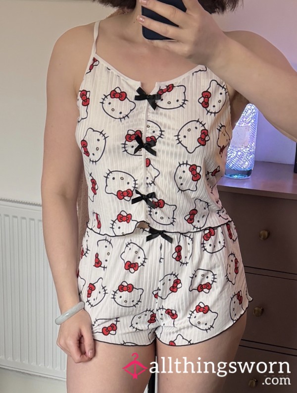 Shorts Pyjama Set | Hello Kitty | 2 Night Wear