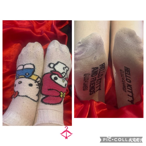 Hello Kitty Themed Socks🥰🦶