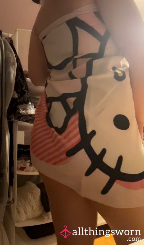 VERY OLD Hello Kitty Towel Deeply Used💖💦